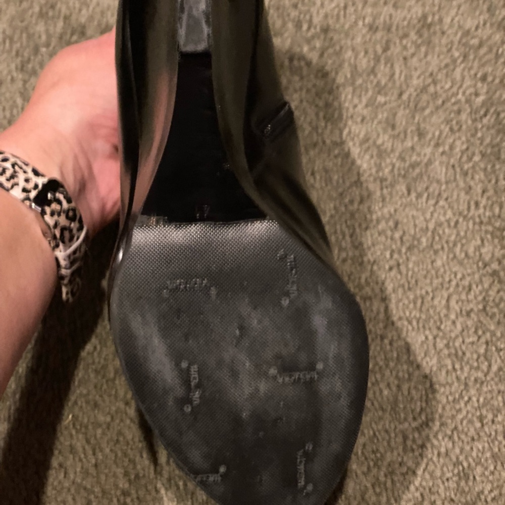 Givenchy leather wedge booty heels - size 41 - Picture 2 of 6